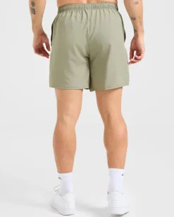 Core 7" Shorts