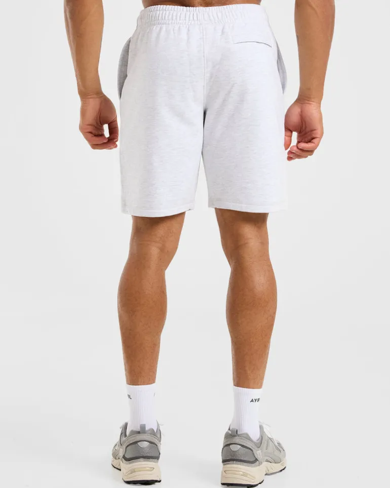 Essential Lightweight 7" Shorts
