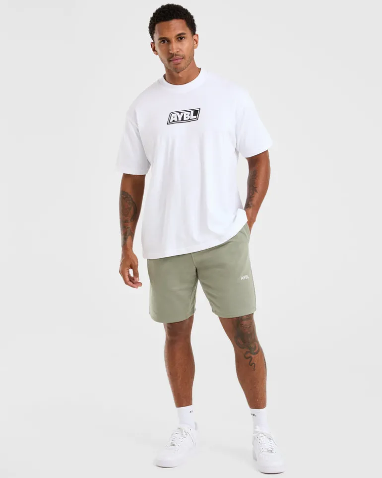 Essential Lightweight 7" Shorts