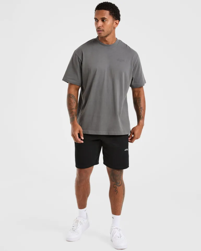 Essential Lightweight 7" Shorts