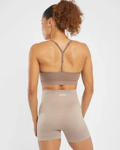 Essential Seamless V Neck Sports Bra